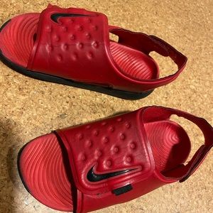 Nike Sunray Adjust sandals